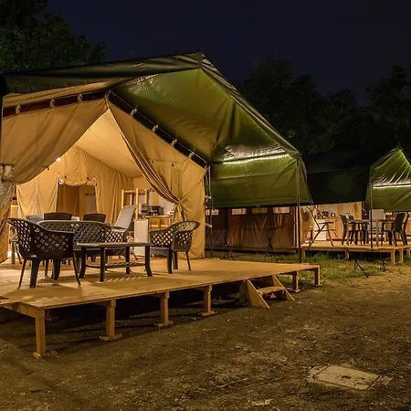 Safari Tent At Kemp Stribrny Rybnik Tente de luxe *